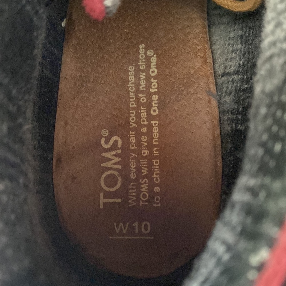 Burgundy Toms Wedges - Picture 6 of 6